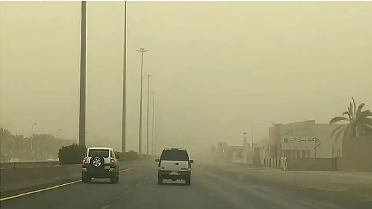 توقعات تقلبات الطقس ليوم الإثنين تشير إلى موجة أمطار ورياح تزيد الإحساس بالبرودة 2 مارس.